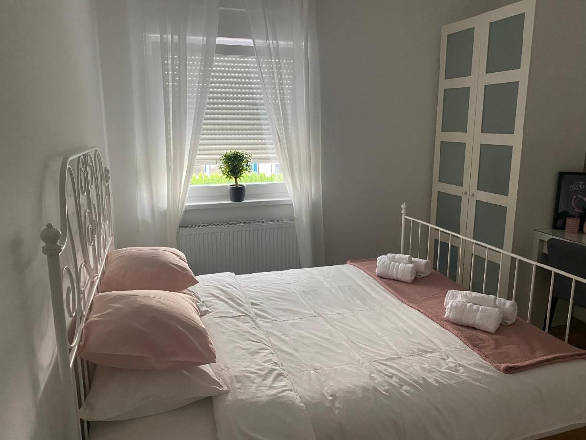 Penthouse West S Lägenhet Varaždin Exteriör bild