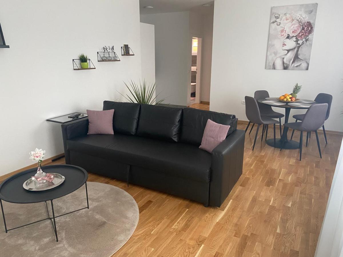 Penthouse West S Lägenhet Varaždin Exteriör bild