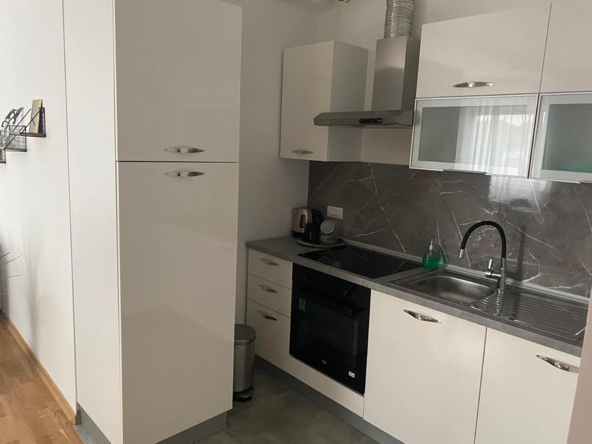 Penthouse West S Lägenhet Varaždin Exteriör bild
