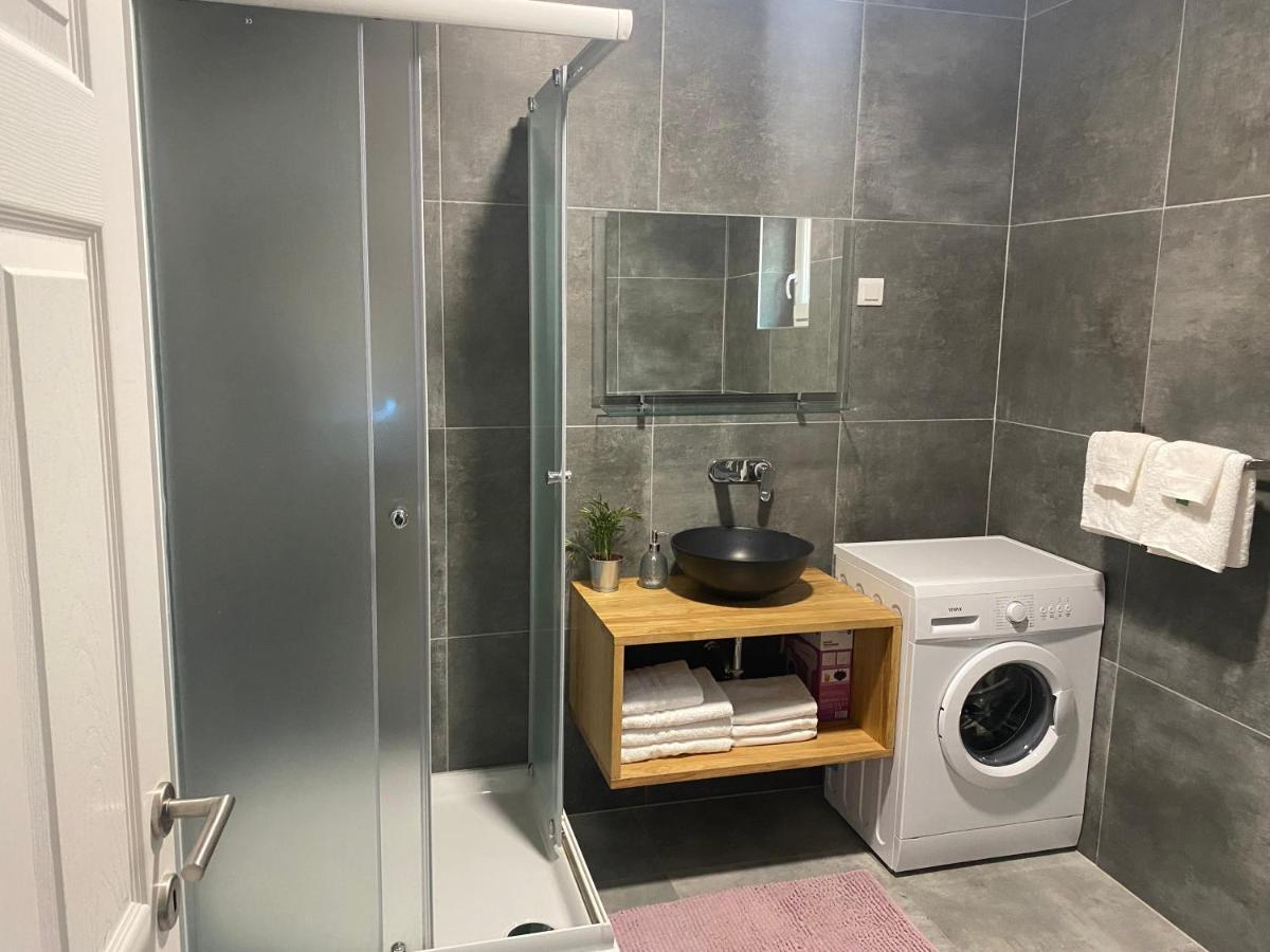 Penthouse West S Lägenhet Varaždin Exteriör bild